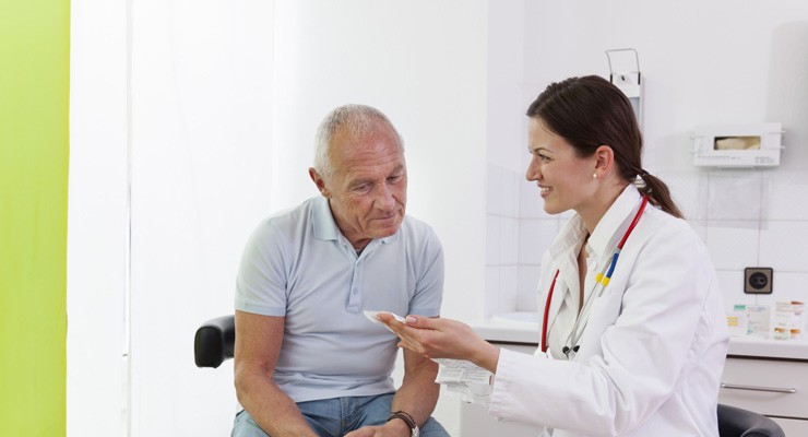 0233_480812233 man talking to his doctor
